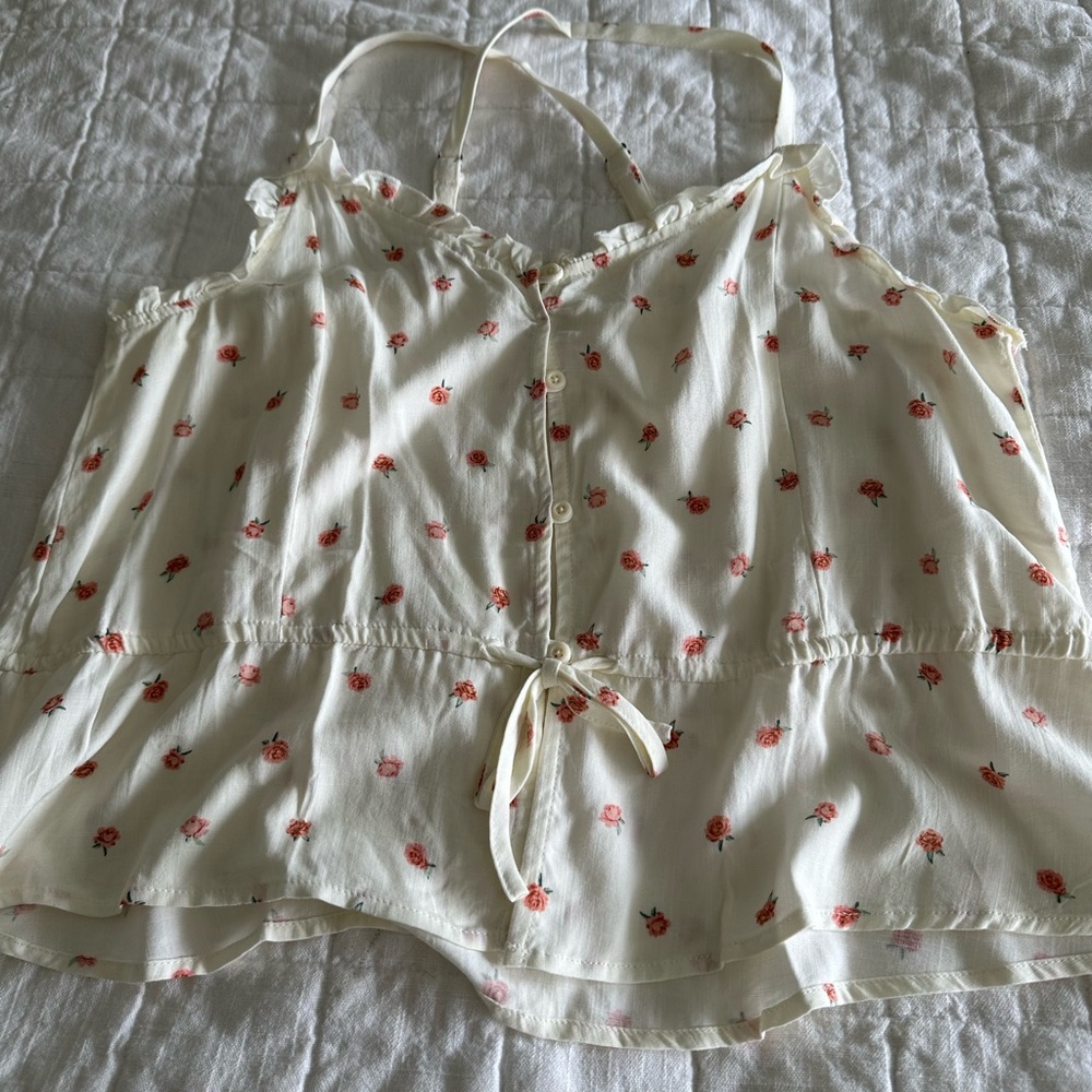 Cute little O’Neill top -size L